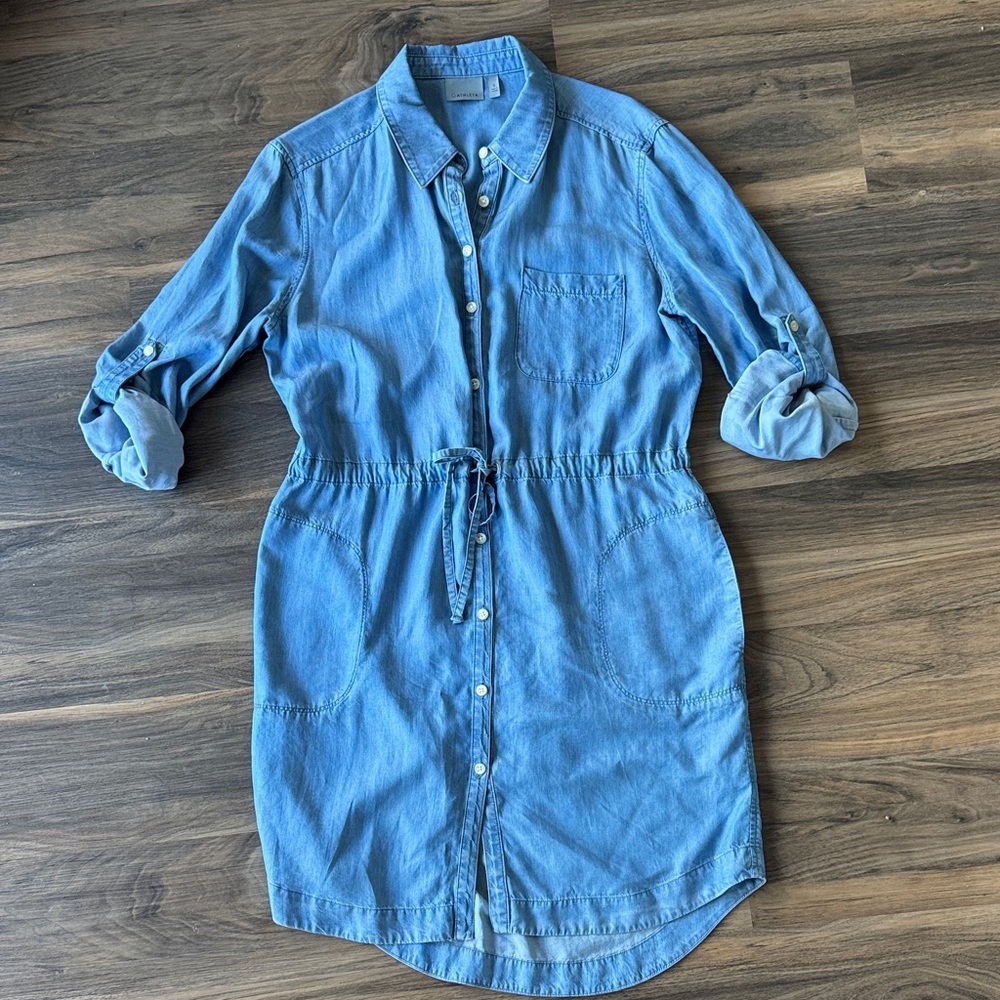 Athleta Chambray Blue Shirt Dress sz Small